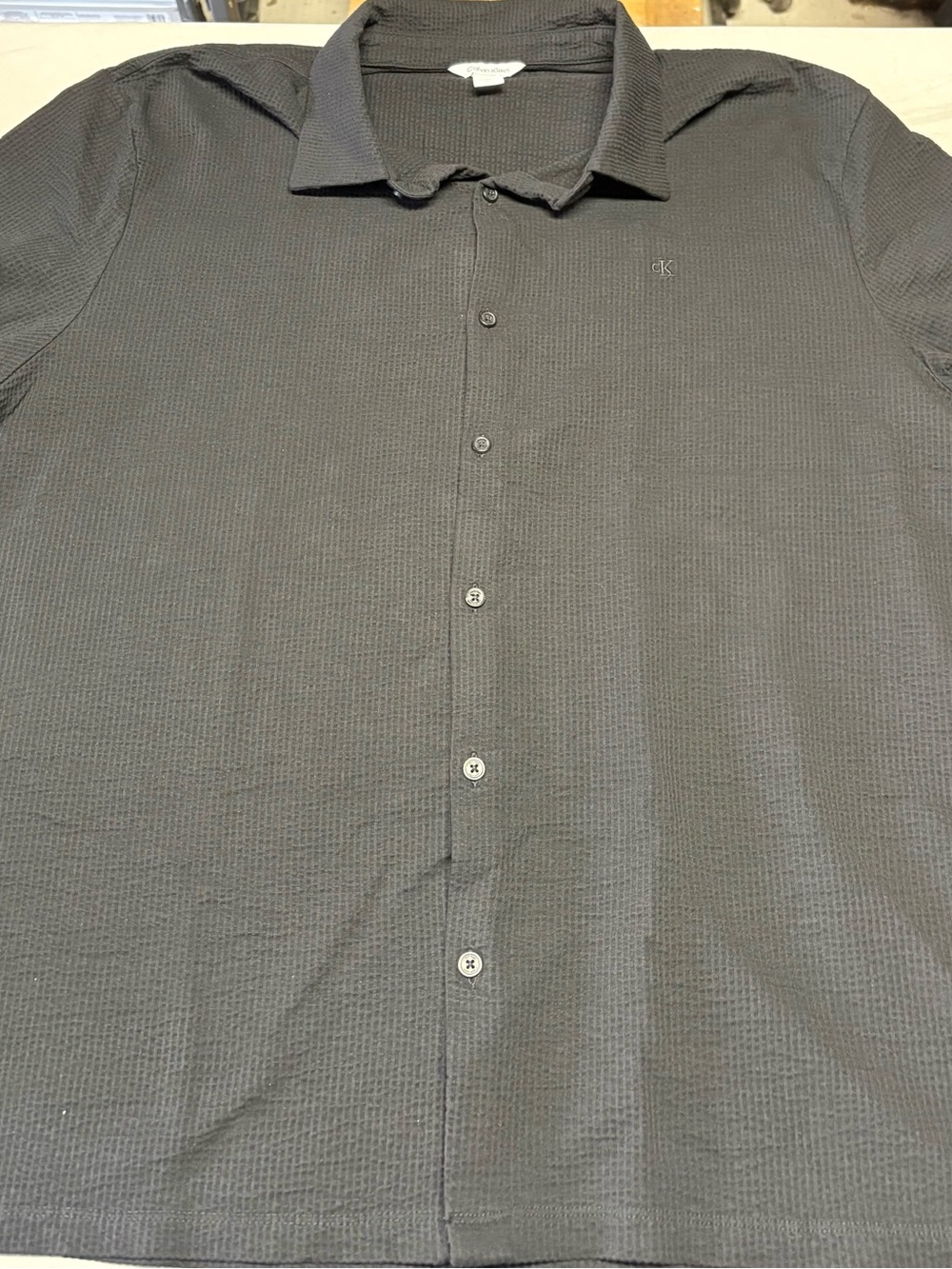 Calvin Klein Black Lightweight Textured Button-Front Shirt.